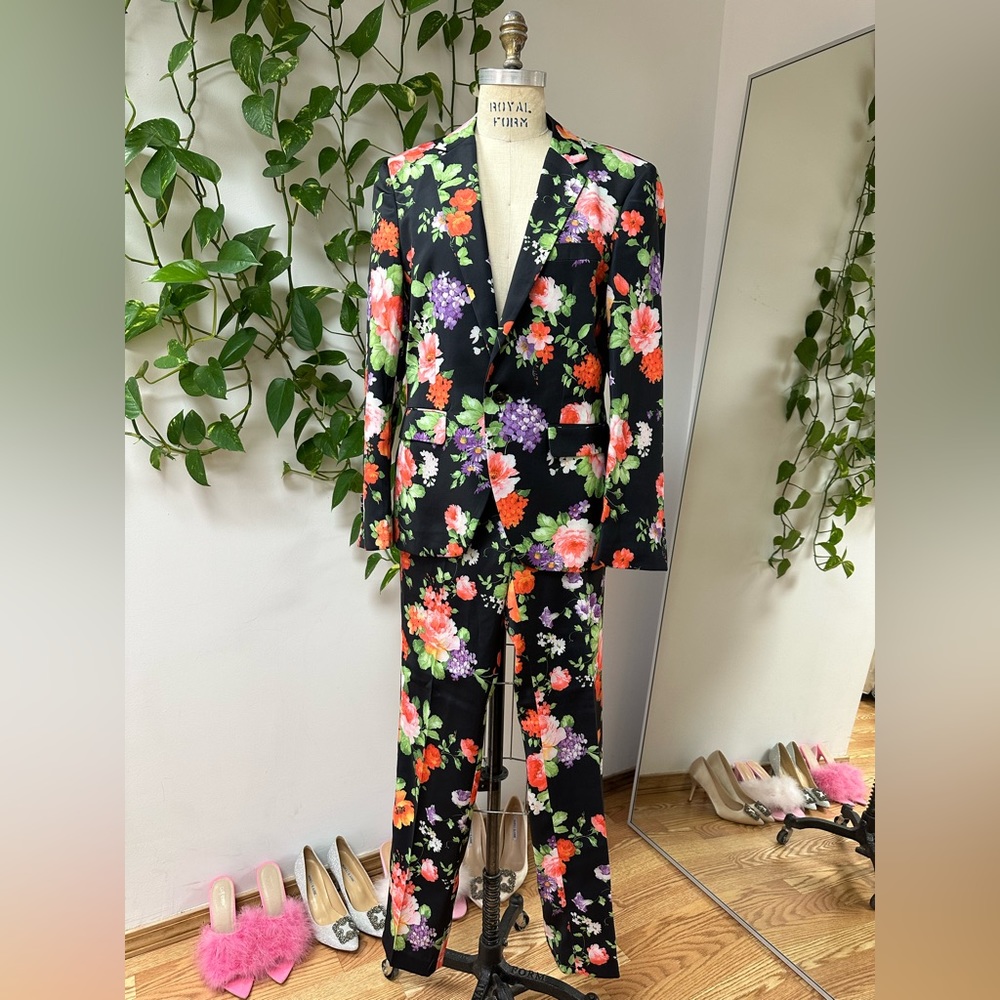 Black Floral Print Suit • size: 32 / small